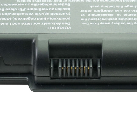 Close-up of AS07A51 6600mAh 73Wh compatible laptop battery connector for Acer Aspire 5740 5542G 4730Z 4310 5738