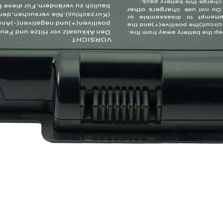Close-up of AS07A51 compatible laptop battery connector for Acer Aspire 5740 5542G 4730Z 4310 5738