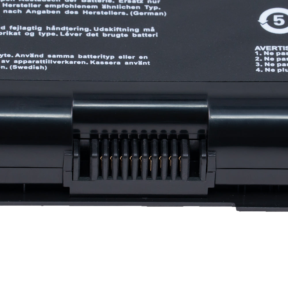 Close-up of compatible laptop battery connector for Asus M70 F70S N70S N90S X71 X72 series